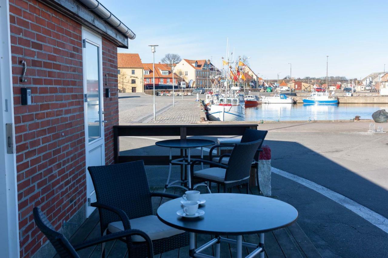 Harbour Sleep Motell Neksø Exteriör bild
